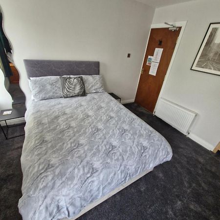 The Clevedon Bed & Breakfast Blackpool Bagian luar foto
