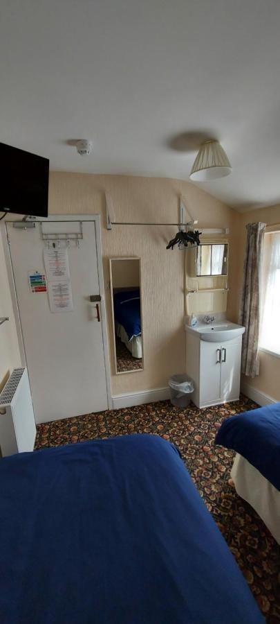 The Clevedon Bed & Breakfast Blackpool Bagian luar foto
