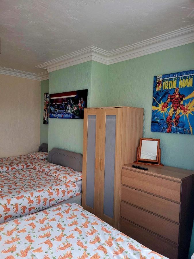 The Clevedon Bed & Breakfast Blackpool Bagian luar foto