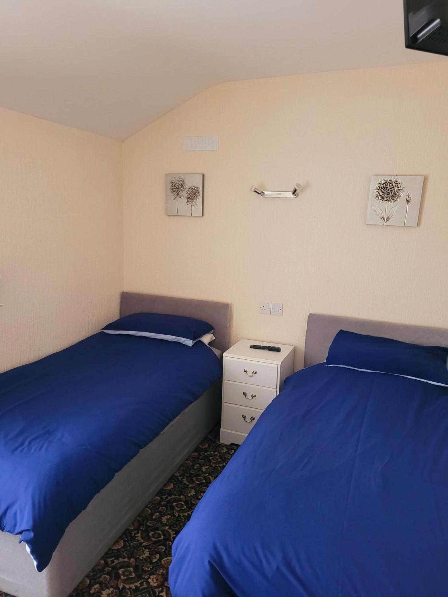 The Clevedon Bed & Breakfast Blackpool Bagian luar foto
