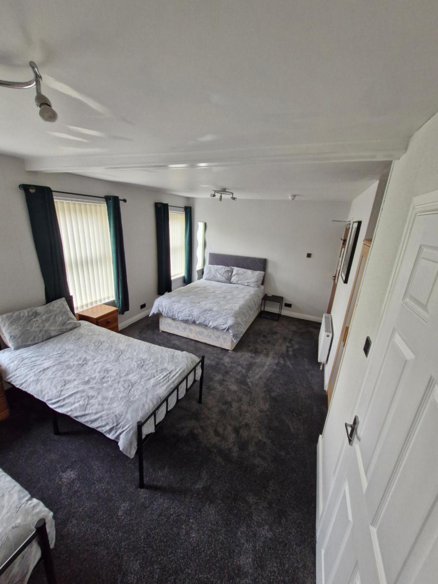 The Clevedon Bed & Breakfast Blackpool Bagian luar foto