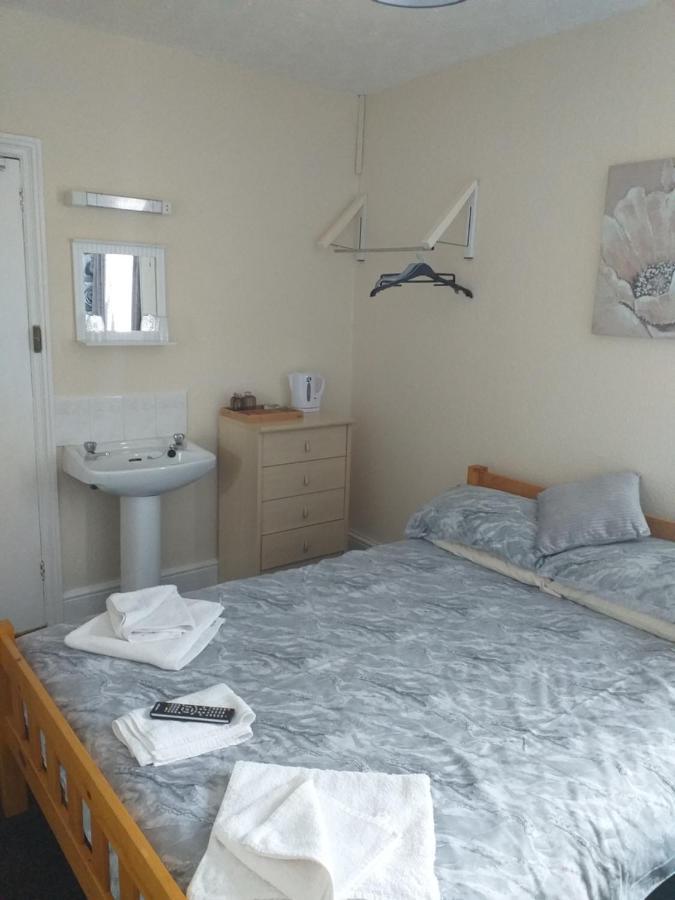 The Clevedon Bed & Breakfast Blackpool Bagian luar foto